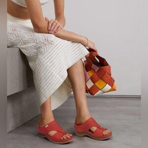 NWOT SHIBEVER Low Comfortable Wedge Platform Sandal Open stow Slip On Sz 39 US 8